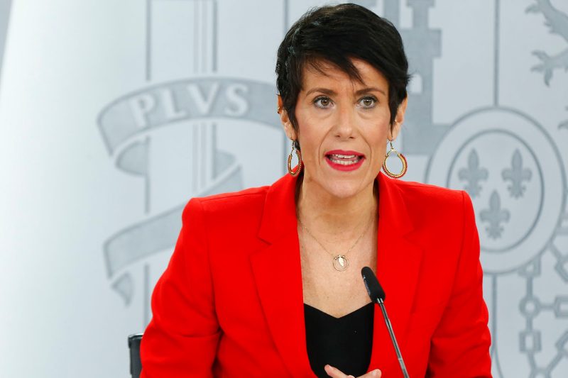 El nuevo reglamento de extranjería genera controversia y es recurrido ante el Supremo